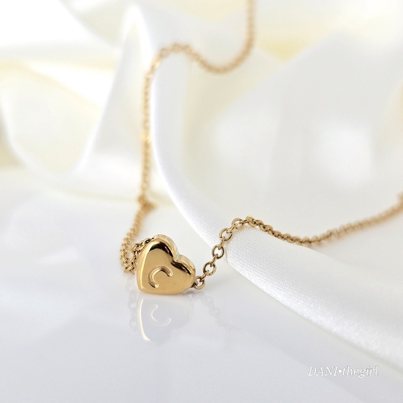 NEW Gold Candy Heart Shape Pendant With Letter C Engraving Necklace - Picture 6 of 8